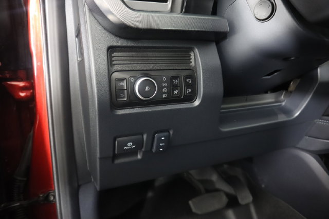 Used 2025 Ford F250 Platinum w/ Tremor Off-Road Package AWD/4WD image 51