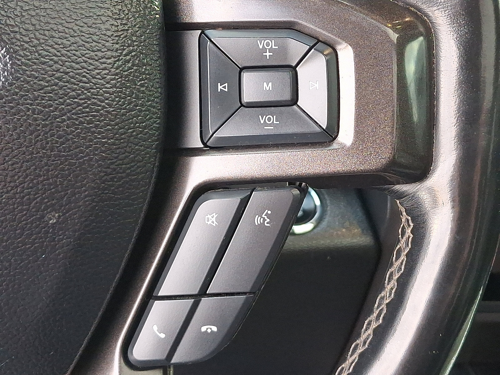 Used 2021 Ford Expedition Limited image 23