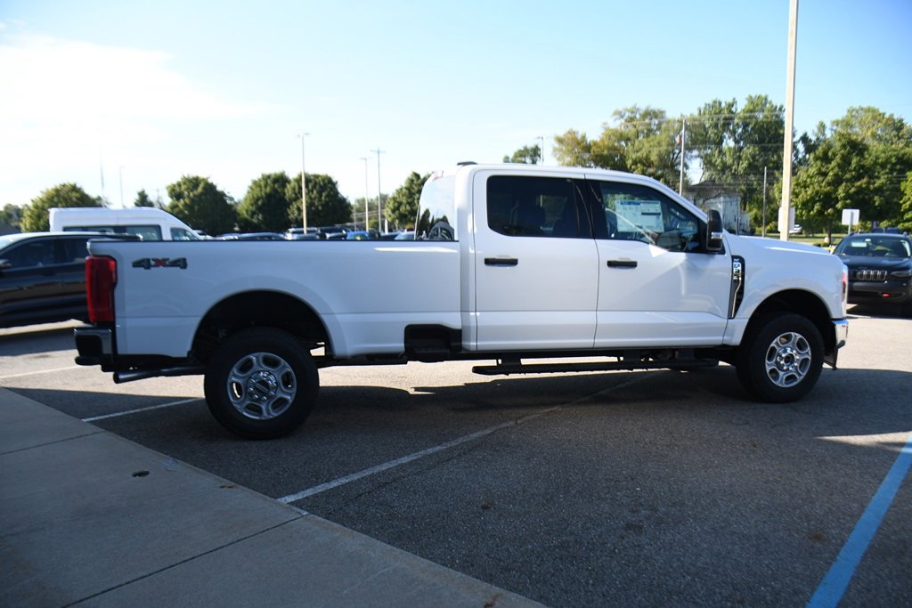 New 2026 Ford F350 XLT image 7
