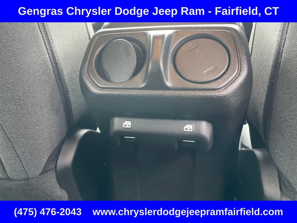 Used 2024 Jeep Wrangler Unlimited AWD/4WD image 28