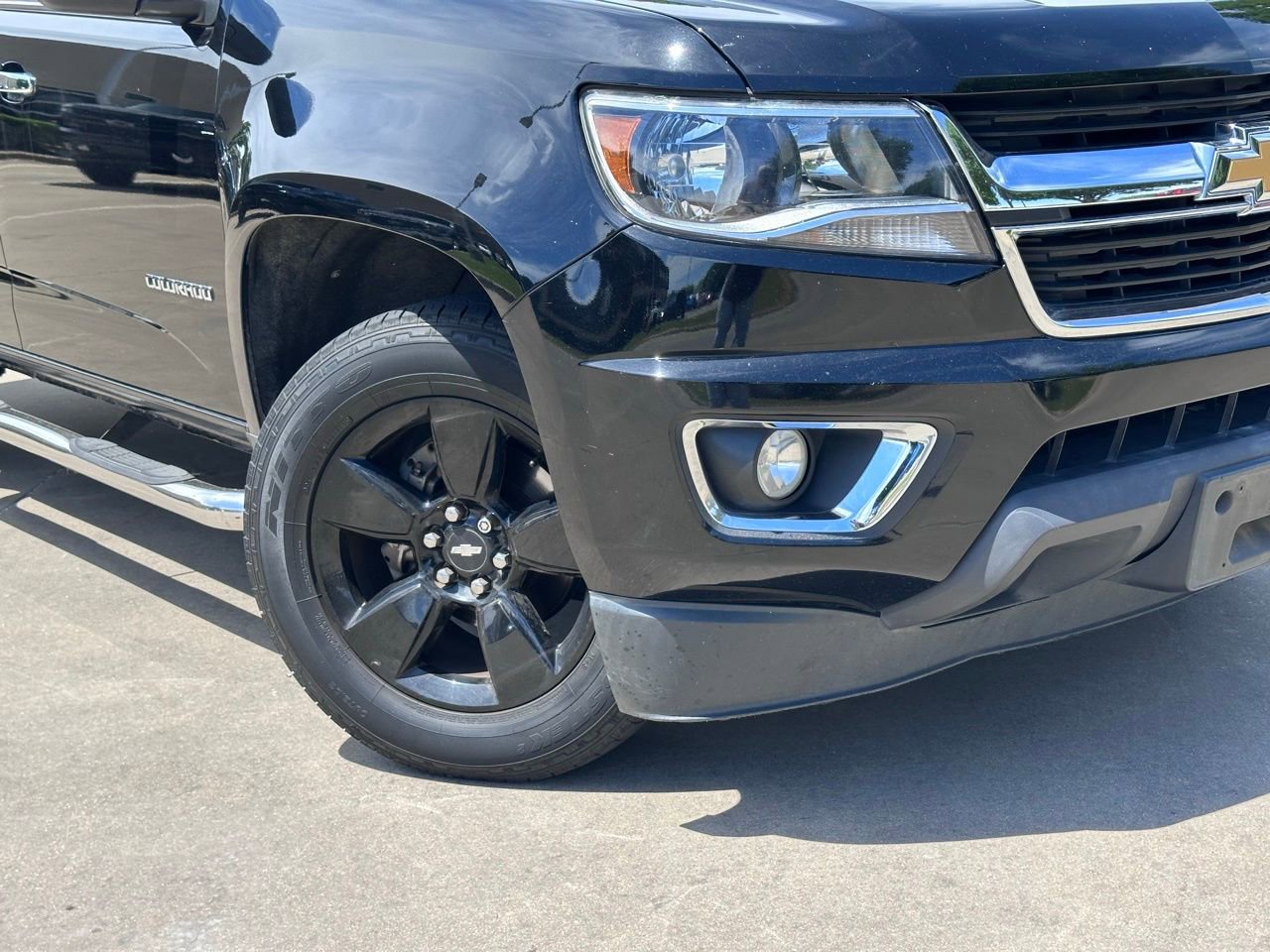 Used 2016 Chevrolet Colorado LT w/ Luxury Package, Chrome image 2