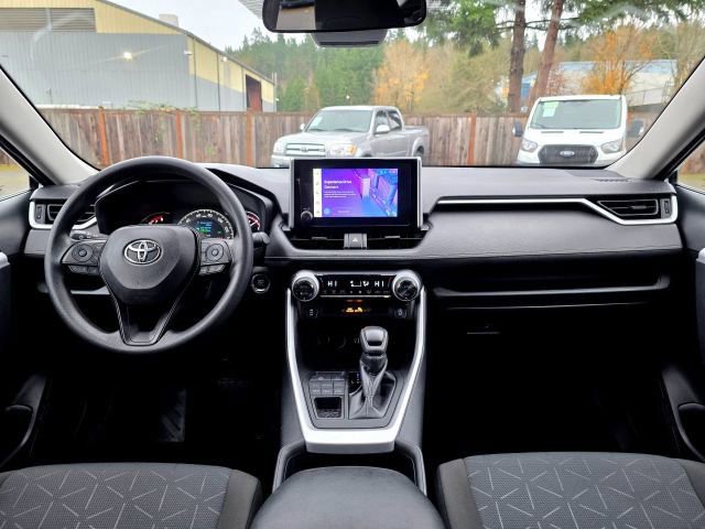 Used 2025 Toyota RAV4 XLE image 10