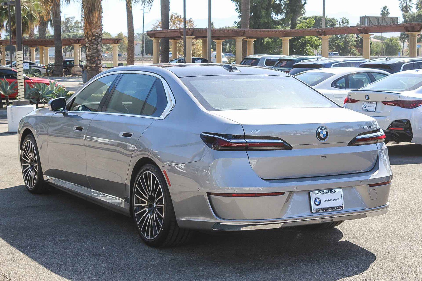 Certified 2025 BMW i7 eDrive50 w/ Premium Package image 4