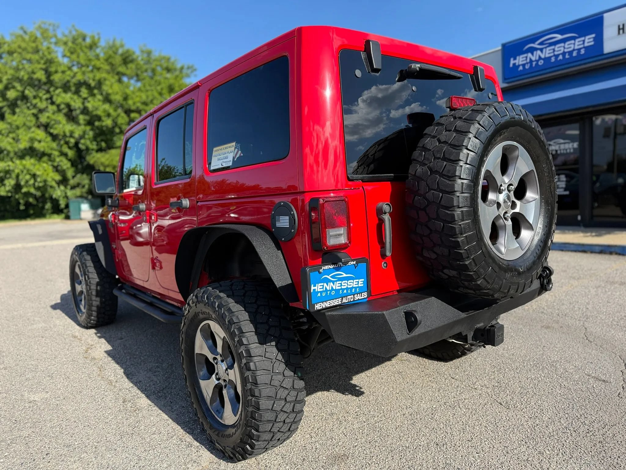 Used 2016 Jeep Wrangler Unlimited Sahara w/ Connectivity Group AWD/4WD image 8