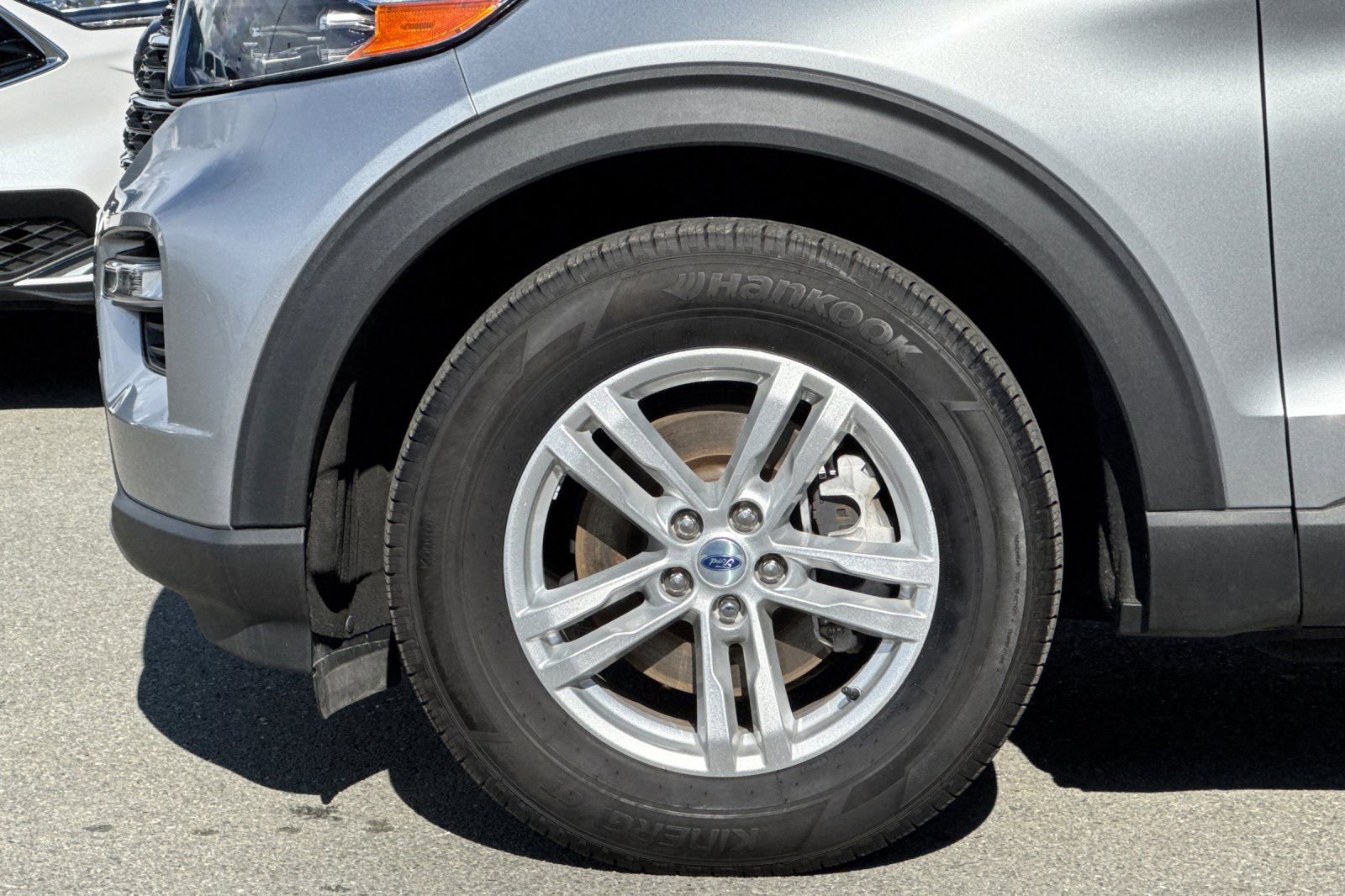 Used 2023 Ford Explorer XLT w/ Equipment Group 202A image 28