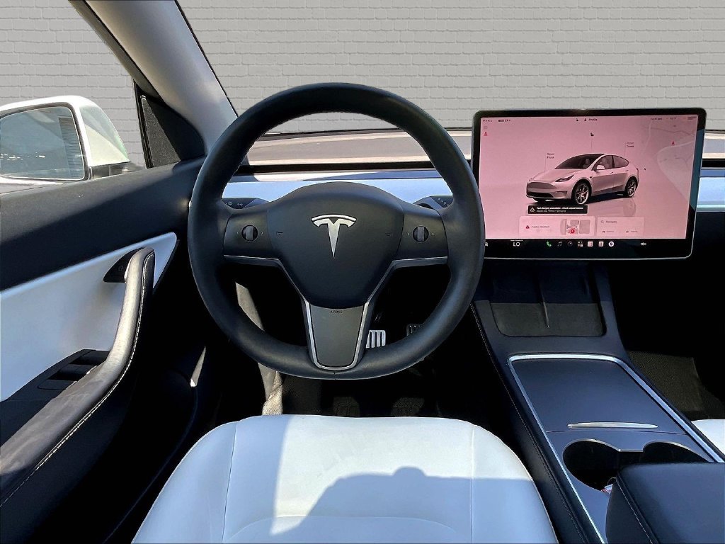 Used 2022 Tesla Model Y Performance AWD/4WD image 8