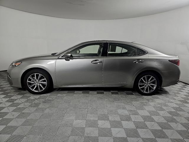 Used 2017 Lexus ES 300h image 7