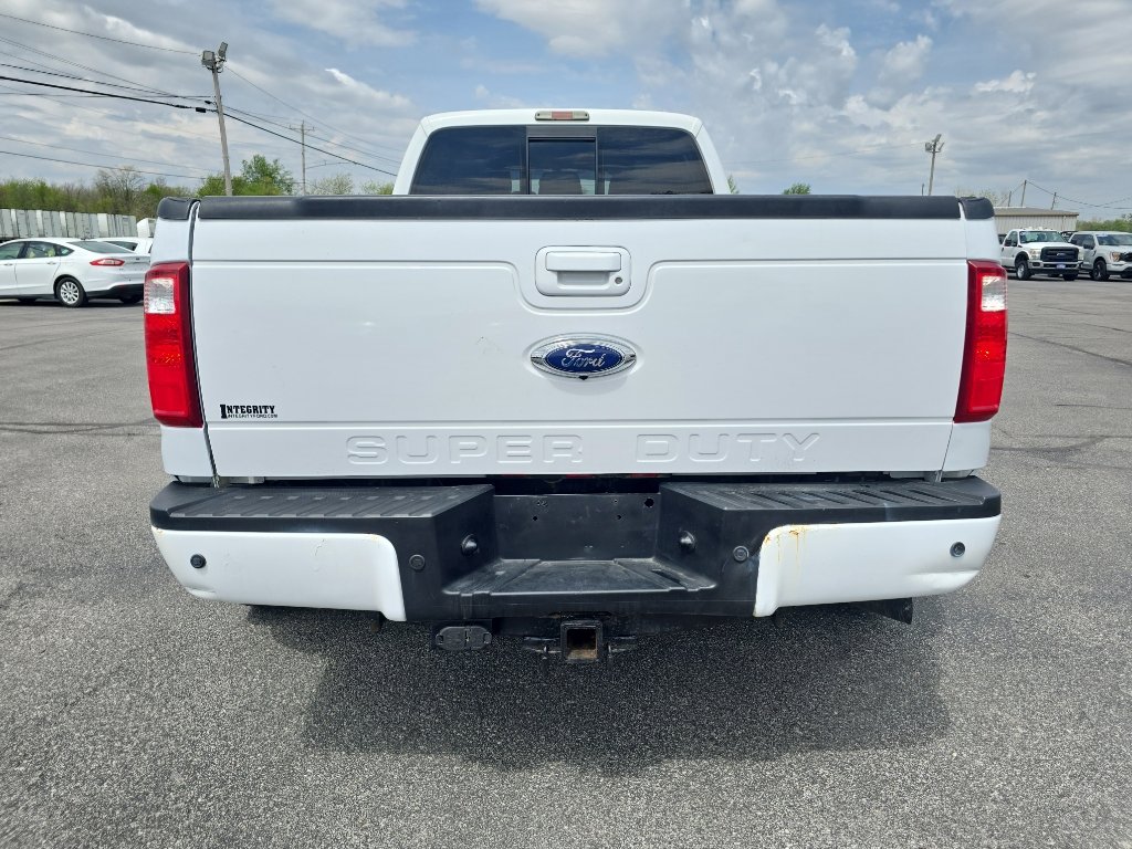 Used 2014 Ford F550 4x4 Crew Cab Super Duty w/ Lariat Interior Package image 8