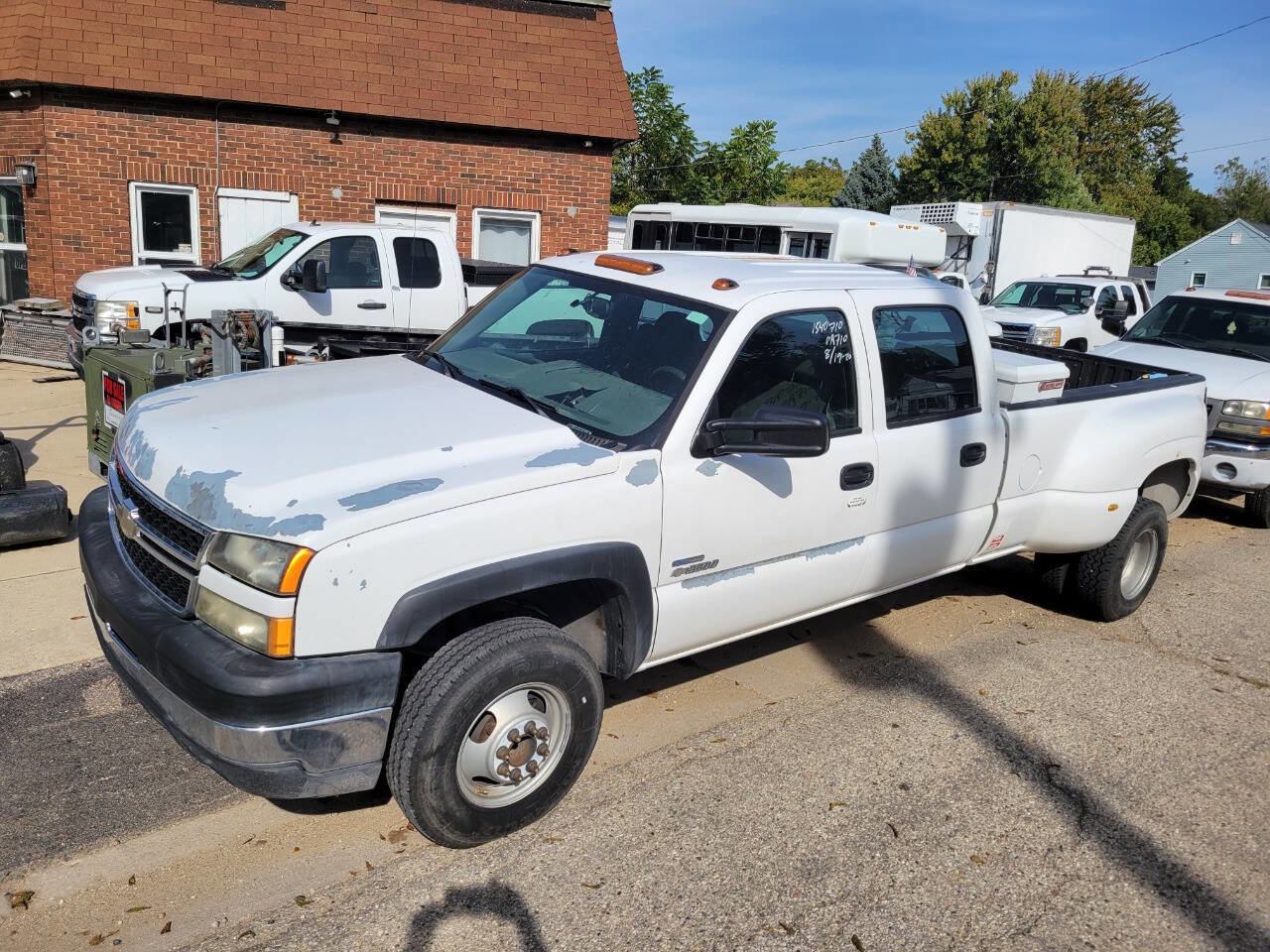 Used 2007 Chevrolet Silverado 3500 2WD Crew Cab w/ Heavy-Duty Power Package image 17