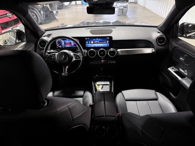Used 2025 Mercedes-Benz GLB 250 image 13