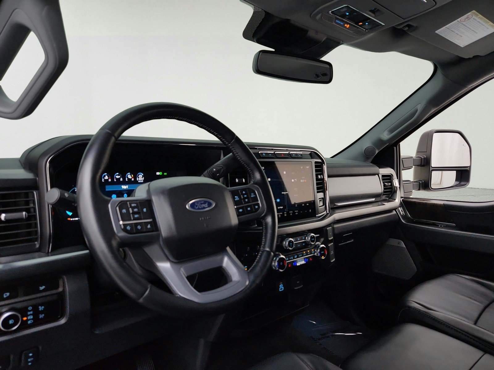Used 2024 Ford F250 Lariat w/ Black Appearance Package AWD/4WD image 16