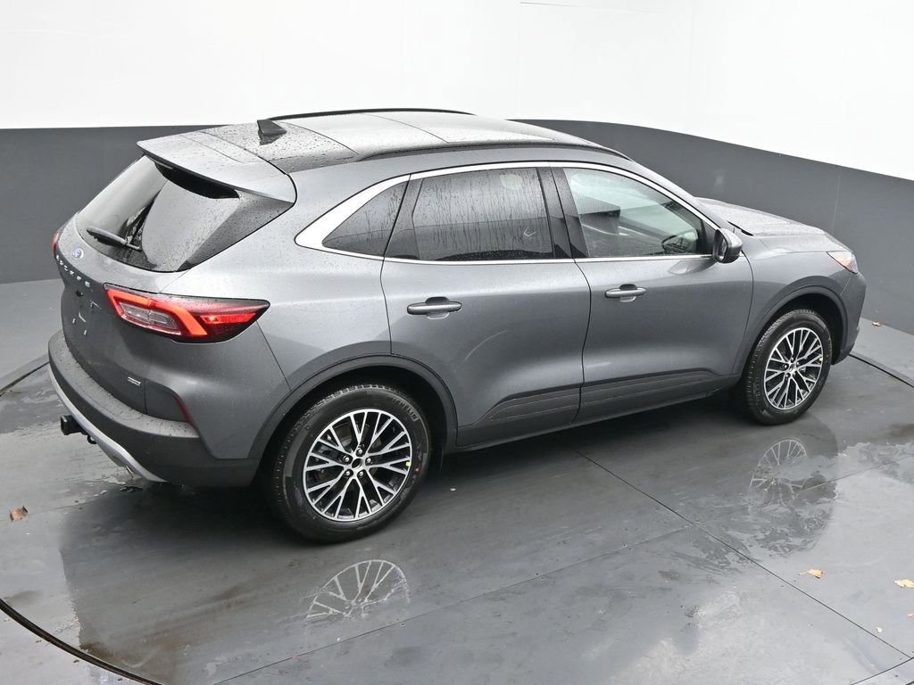 New 2026 Ford Escape SE w/ Class II Trailer Tow Package image 43