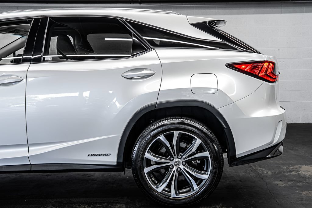 Used 2017 Lexus RX 450h AWD w/ Cold Weather Package image 13