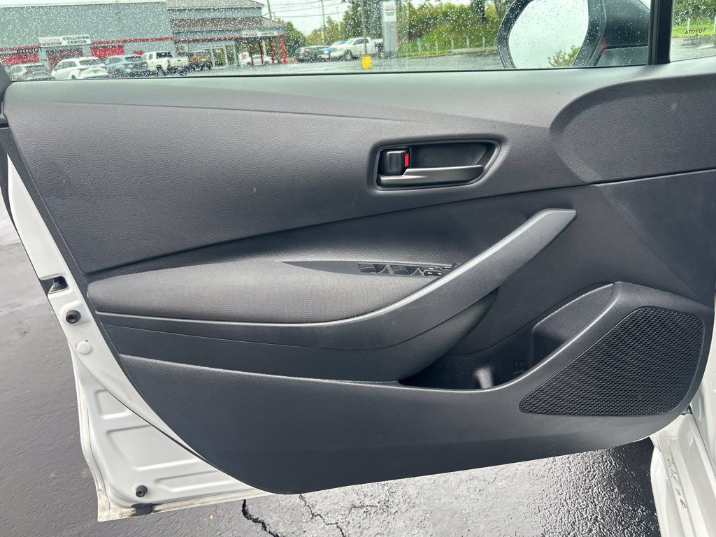 Certified 2025 Toyota Corolla LE FWD image 10