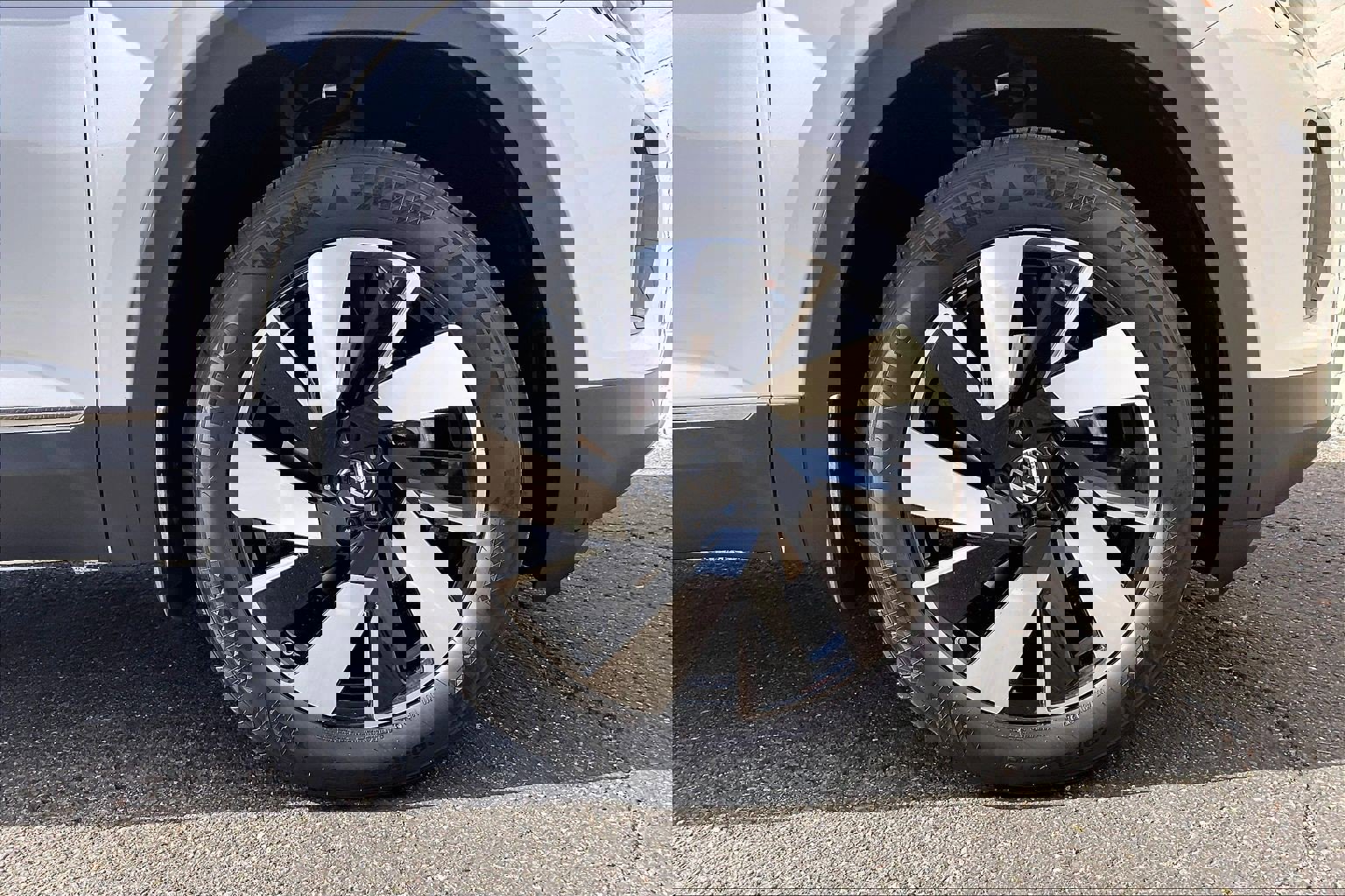 New 2026 Volkswagen Atlas Cross Sport SEL image 10