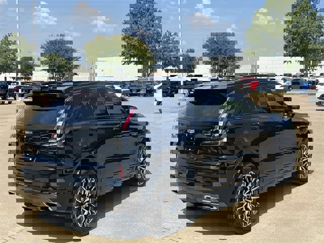 Used 2024 Cadillac XT4 Sport image 4