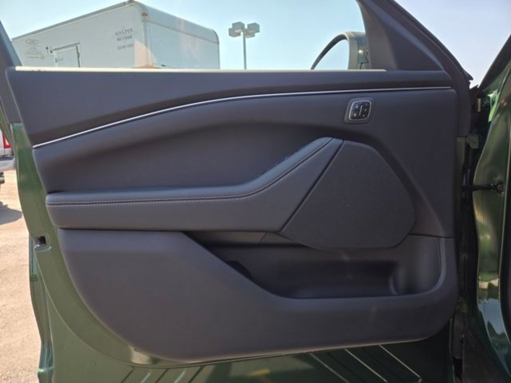 New 2025 Ford Mustang Mach-E Select w/ Comfort Package Lite image 15