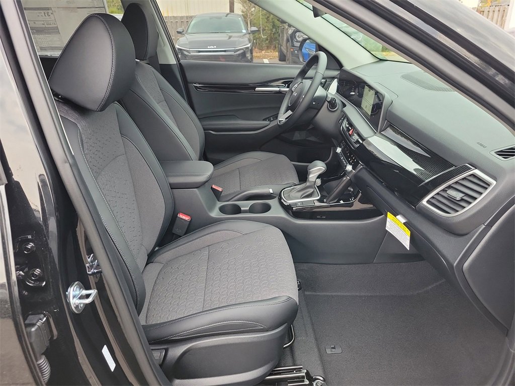 New 2026 Kia Seltos S image 7