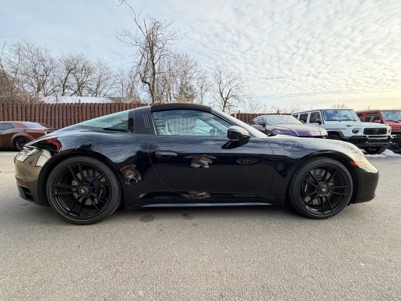 Used 2022 Porsche 911 Targa 4 GTS image 5