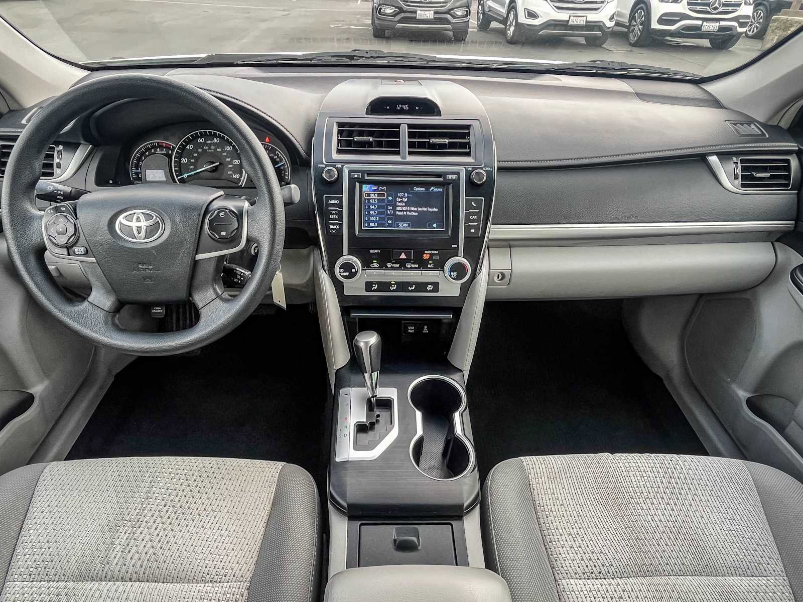 Used 2013 Toyota Camry SE image 11