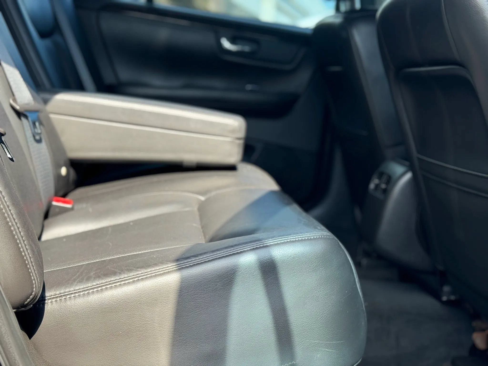 Used 2010 Cadillac DTS FWD image 34