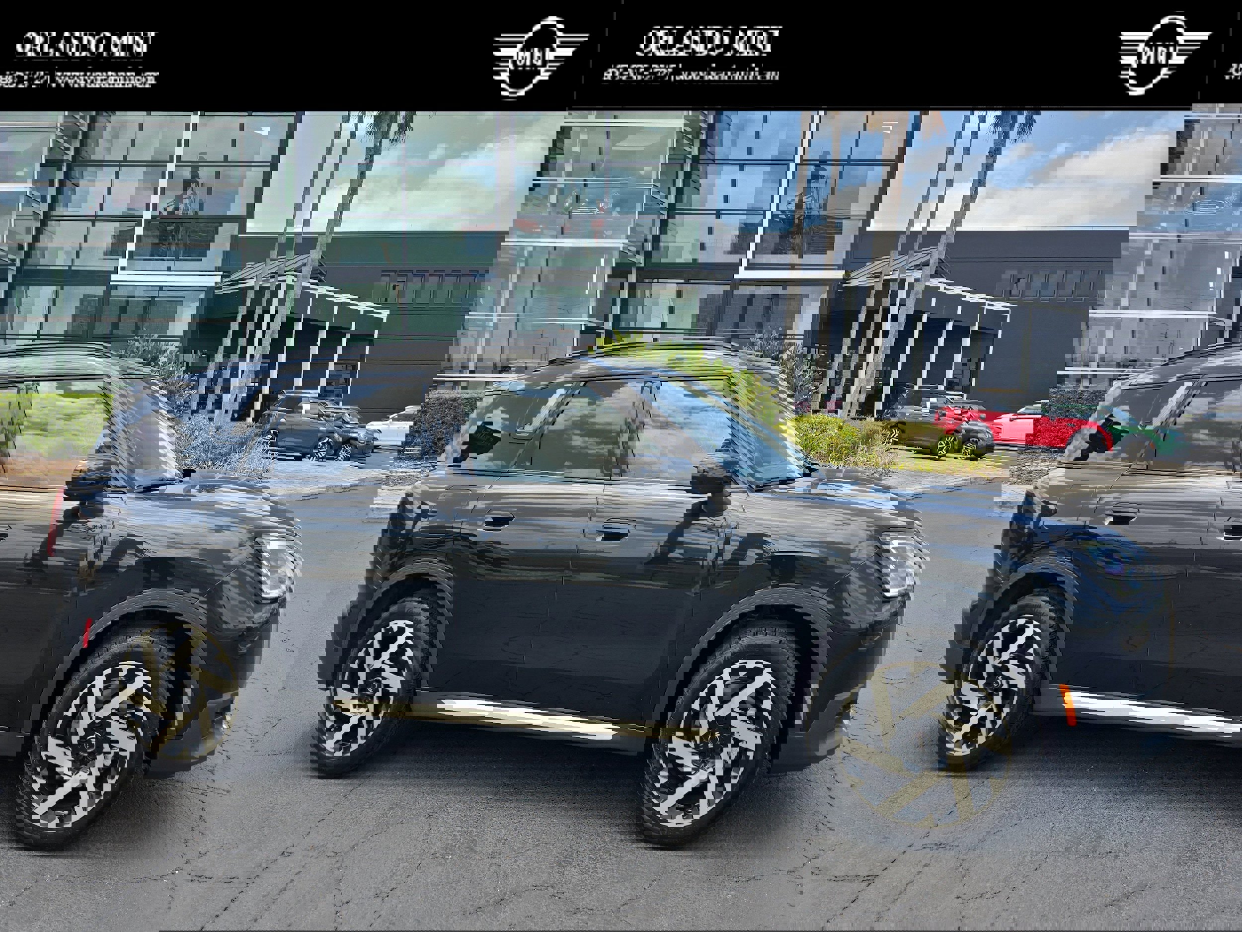 Used 2025 MINI Cooper Countryman S w/ Comfort Package Max image 1