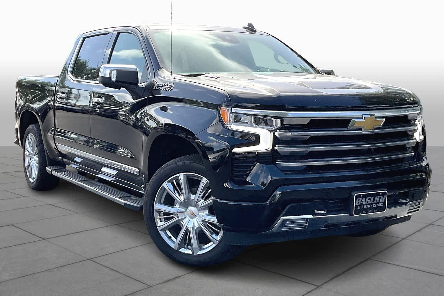 Used 2023 Chevrolet Silverado 1500 High Country w/ High Country Premium Package AWD/4WD image 4