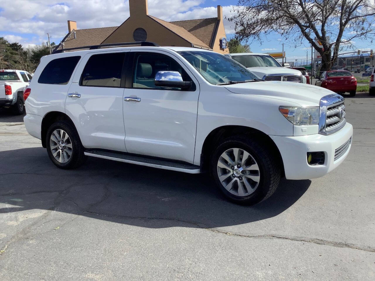 Used 2015 Toyota Sequoia Limited AWD/4WD image 9