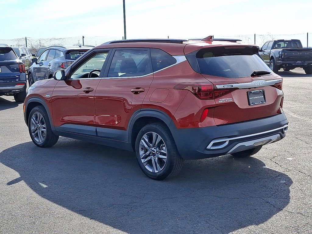 Certified 2022 Kia Seltos S image 4