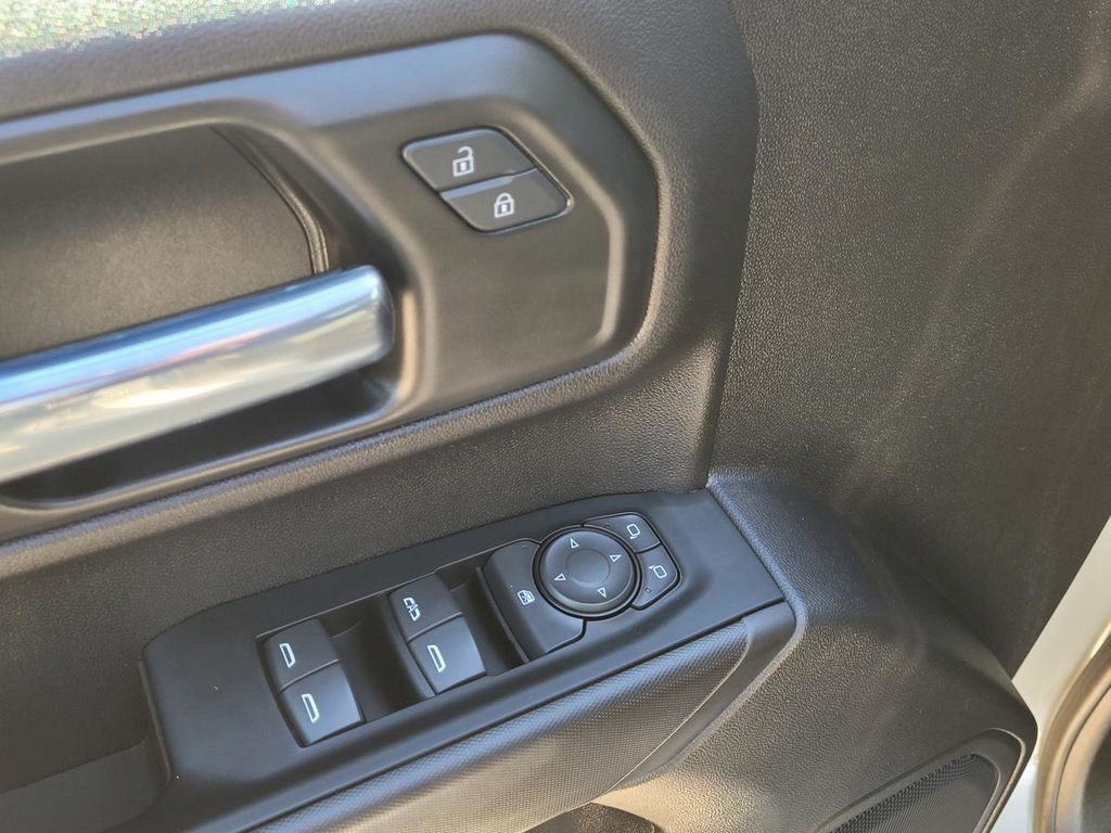 Used 2023 Chevrolet Silverado 1500 Custom image 19