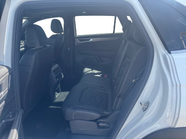 New 2026 Volkswagen Atlas Cross Sport SE FWD image 11