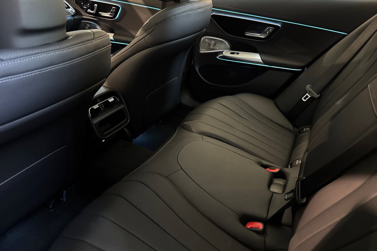 New 2025 Mercedes-Benz E 450 4MATIC All-Terrain Wagon image 14