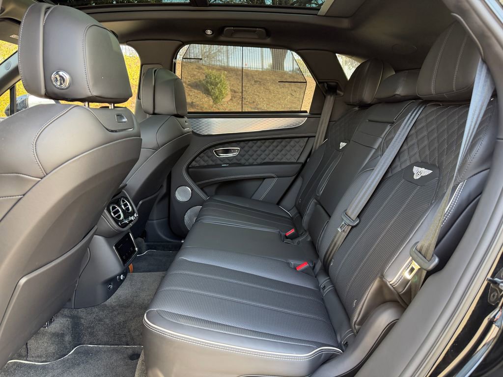 Used 2023 Bentley Bentayga Speed image 35