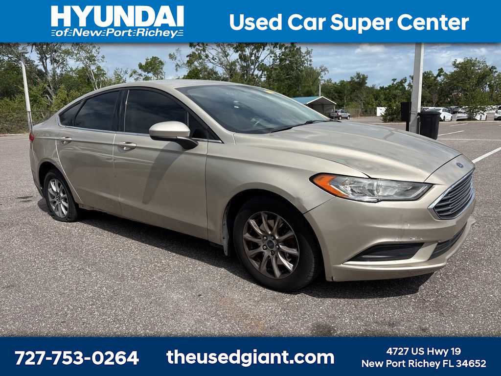 Used 2017 Ford Fusion S FWD image 4