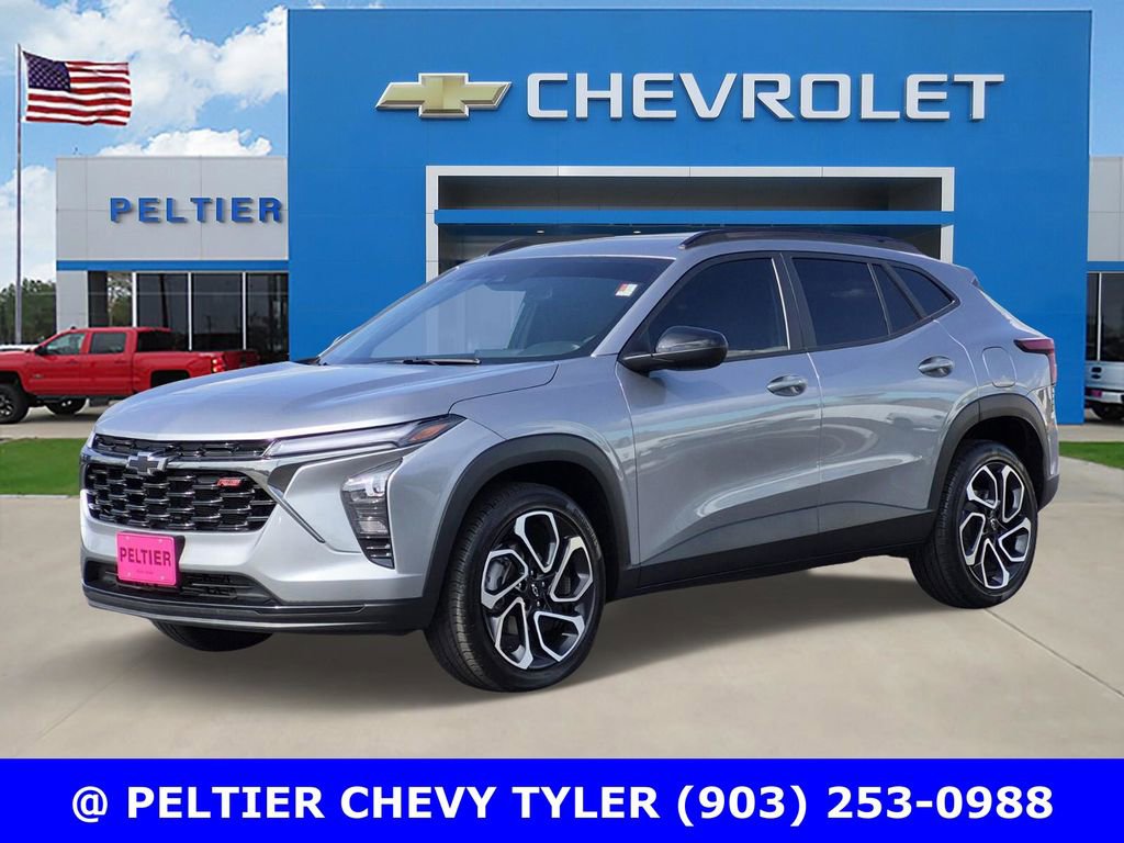Used 2025 Chevrolet Trax RS w/ Driver Confidence Package FWD image 3