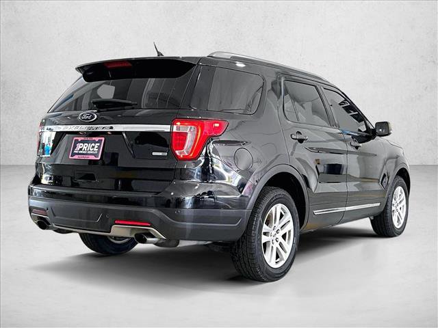 Used 2019 Ford Explorer XLT w/ Equipment Group 201A AWD/4WD image 2