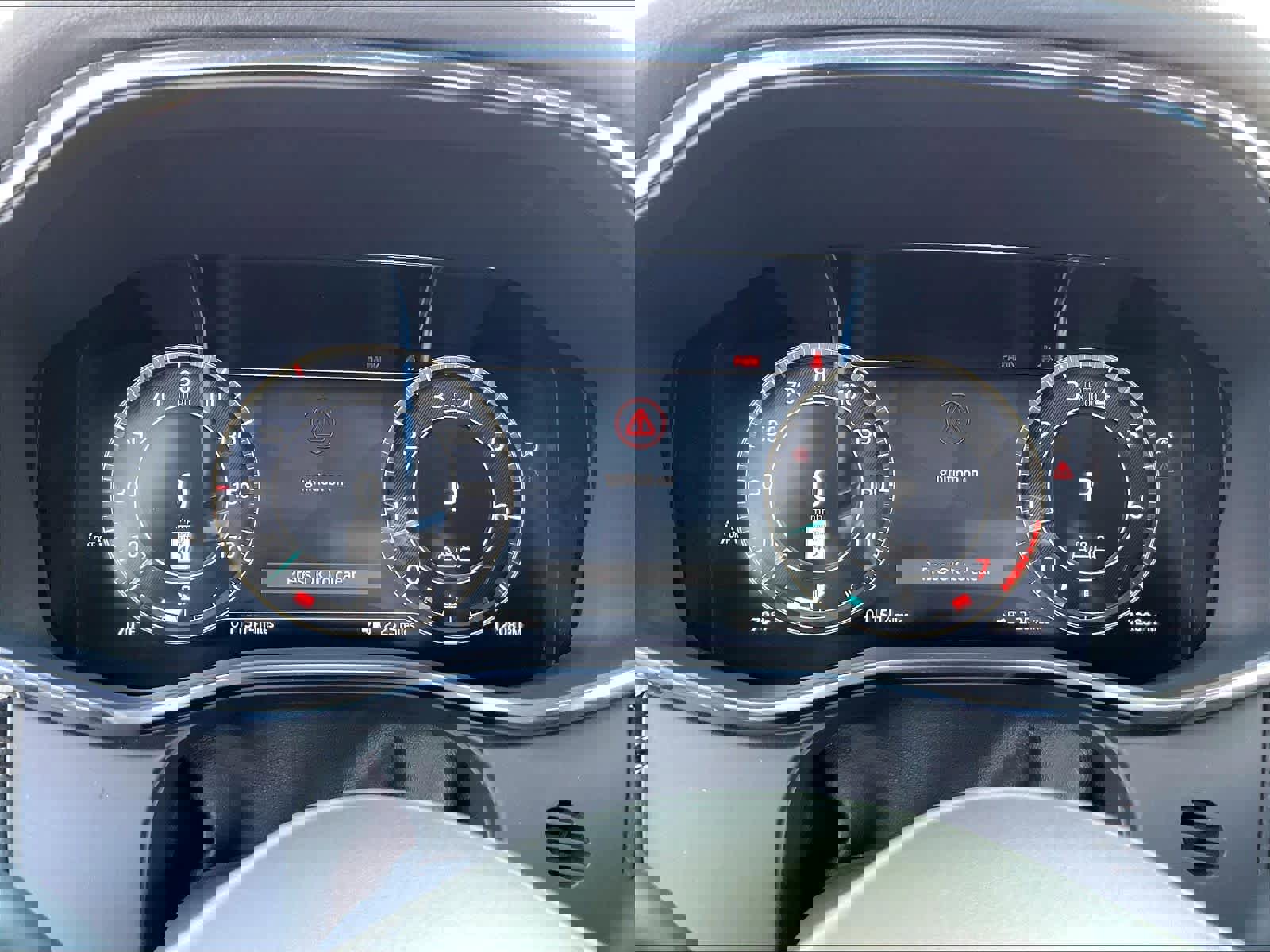 Used 2025 Jaguar F-PACE R-Dynamic S image 22