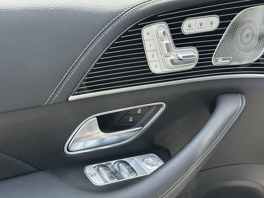 Certified 2025 Mercedes-Benz GLS 450 4MATIC image 12