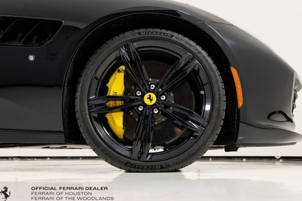 Used 2018 Ferrari GTC4Lusso image 24