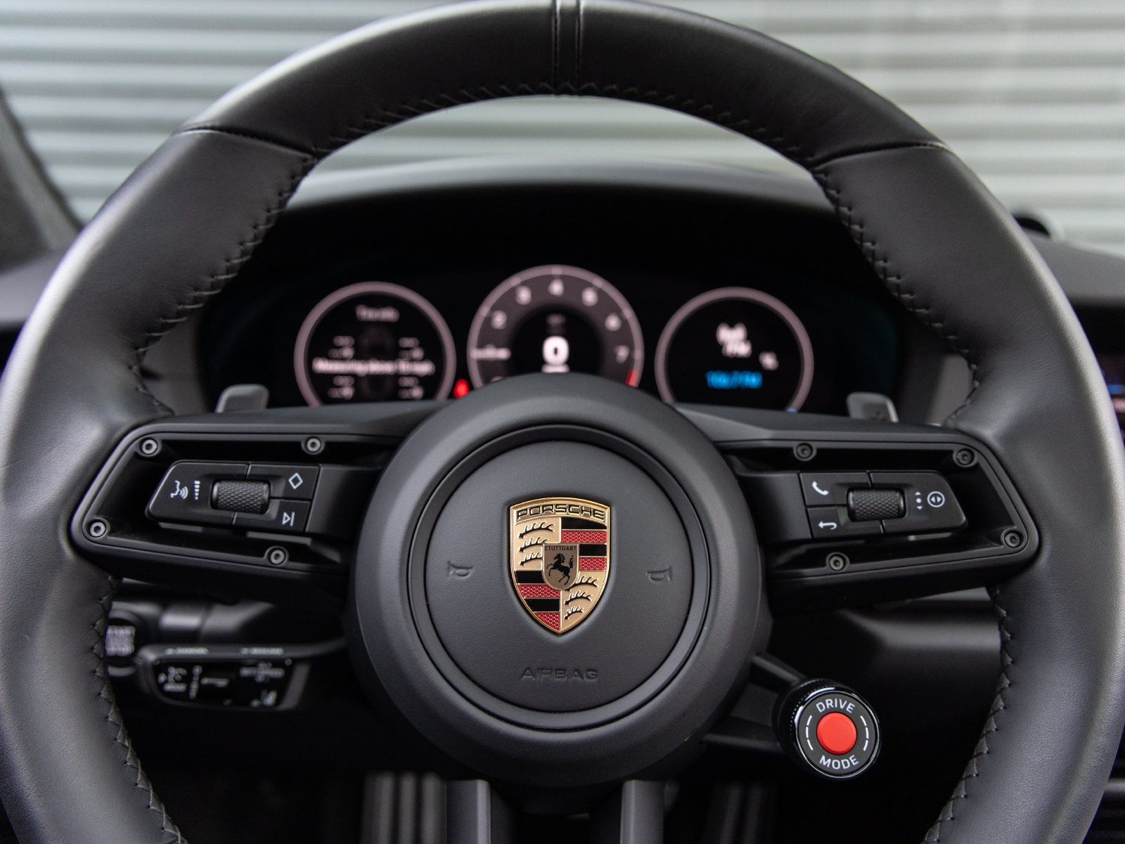 Used 2025 Porsche 911 Carrera 4 GTS AWD/4WD image 14