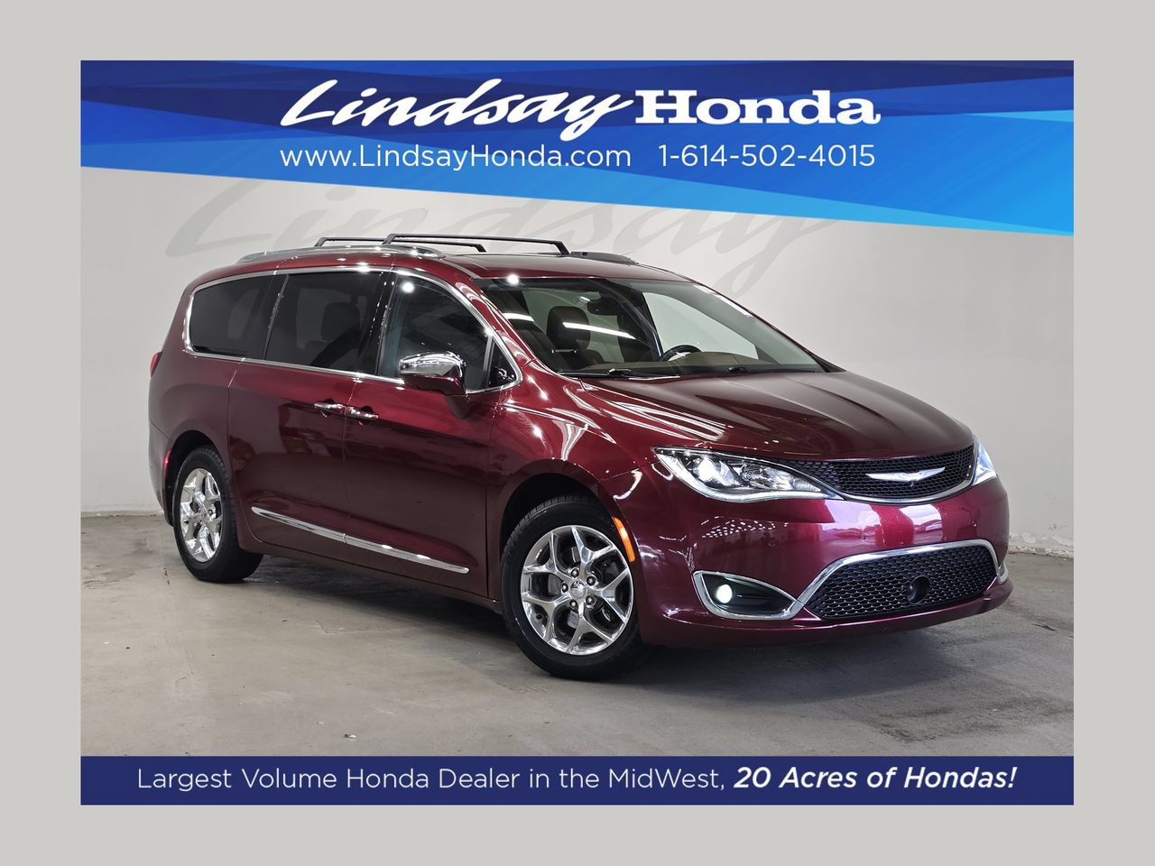 Used 2017 Chrysler Pacifica Limited w/ UConnect Theater Package FWD image 1