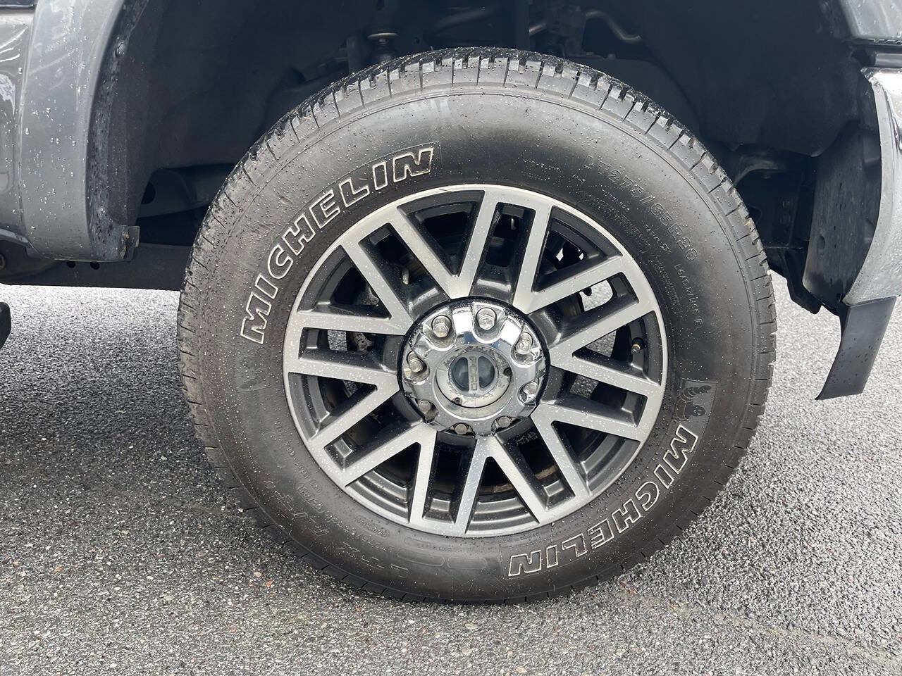 Used 2017 Ford F250 Lariat w/ Lariat Value Package image 13