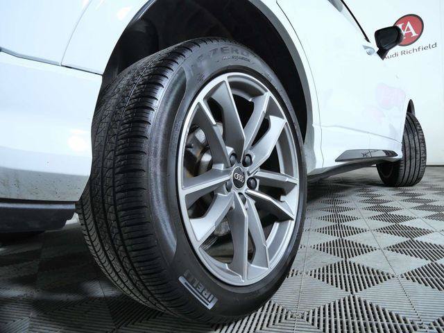 Used 2025 Audi Q3 2.0T Premium w/ Convenience Package AWD/4WD image 9