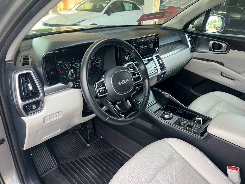 Certified 2024 Kia Sorento EX AWD/4WD image 6
