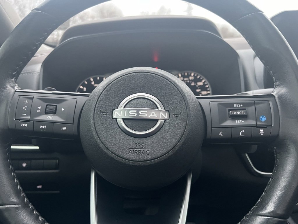 Used 2023 Nissan Rogue SL w/ SL Premium Package image 16