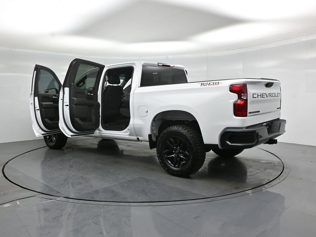 Used 2024 Chevrolet Silverado 1500 Custom Trail Boss w/ LPO, Dark Essentials Package AWD/4WD image 32