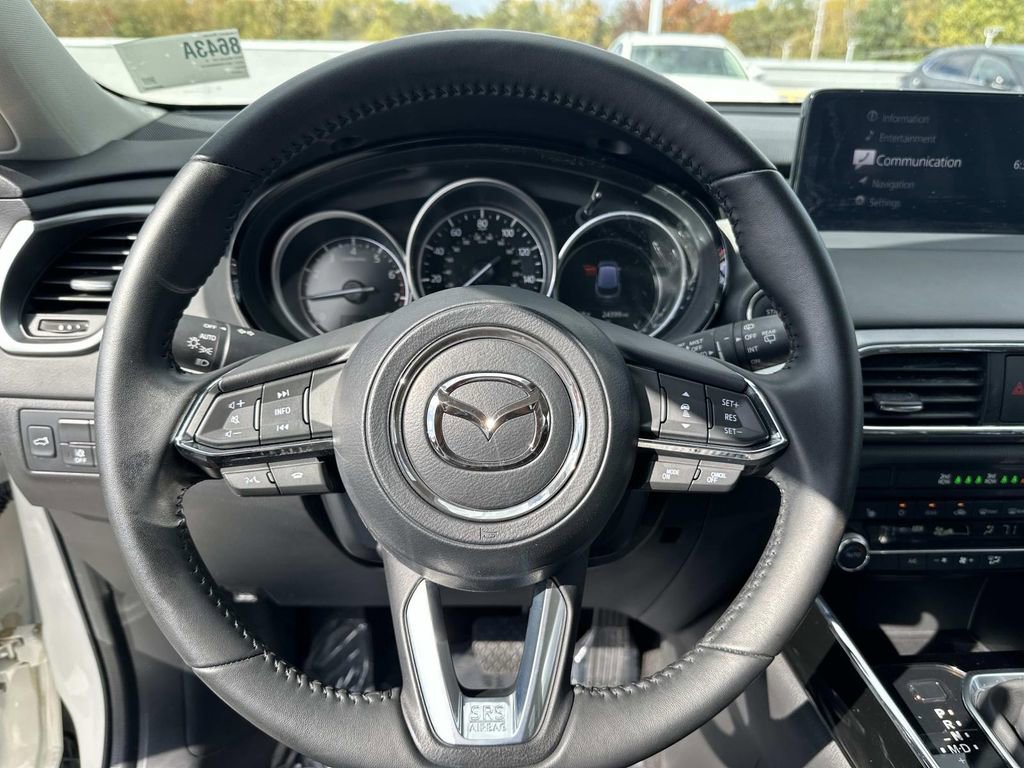Used 2022 MAZDA CX-9 Touring image 16