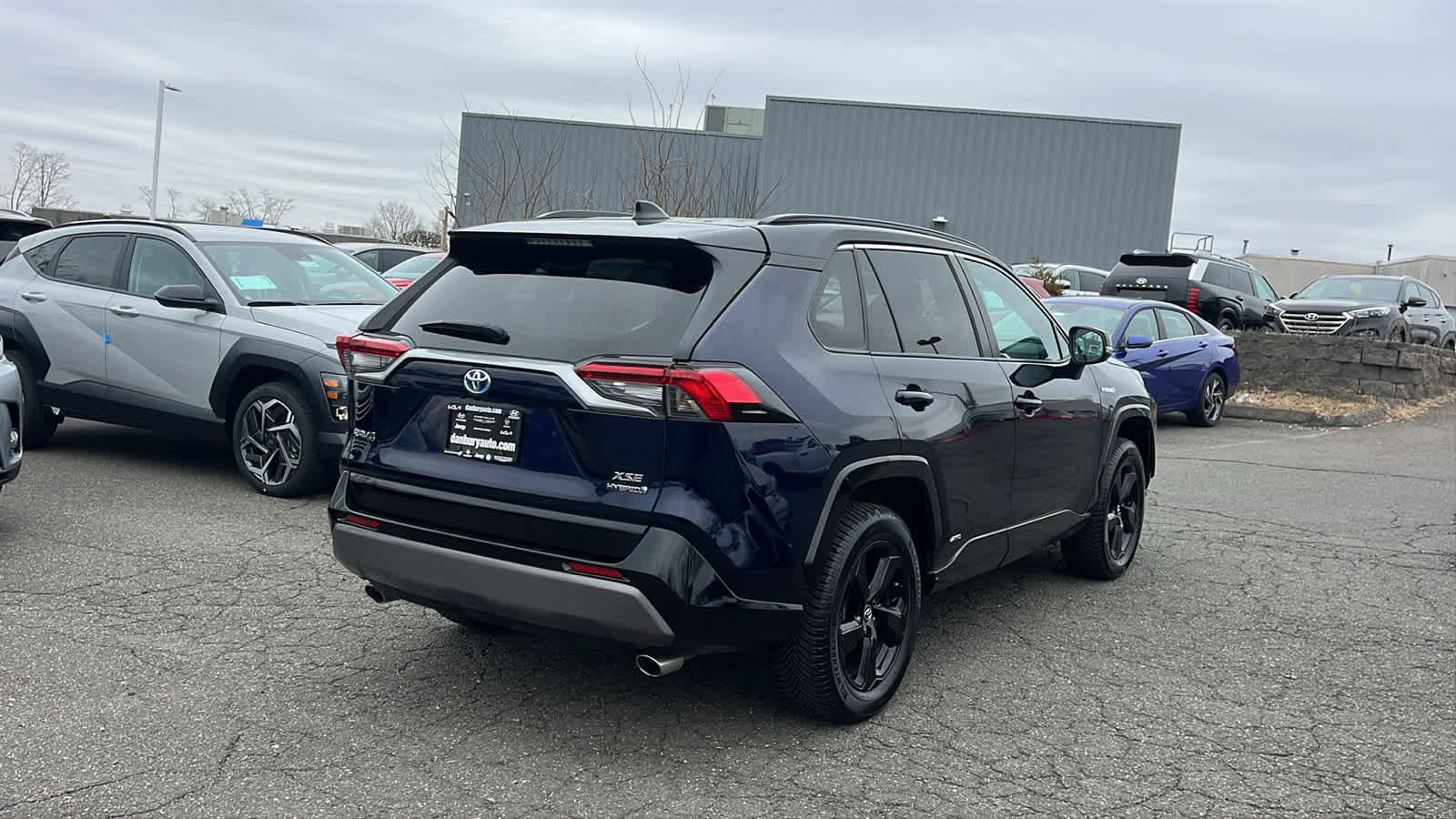 Used 2019 Toyota RAV4 XSE w/ Carpet Mat Package image 4