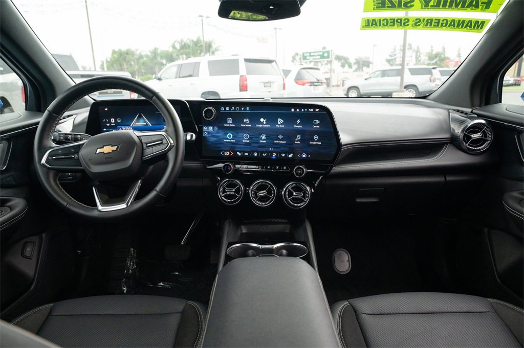 Used 2024 Chevrolet Blazer EV LT image 21