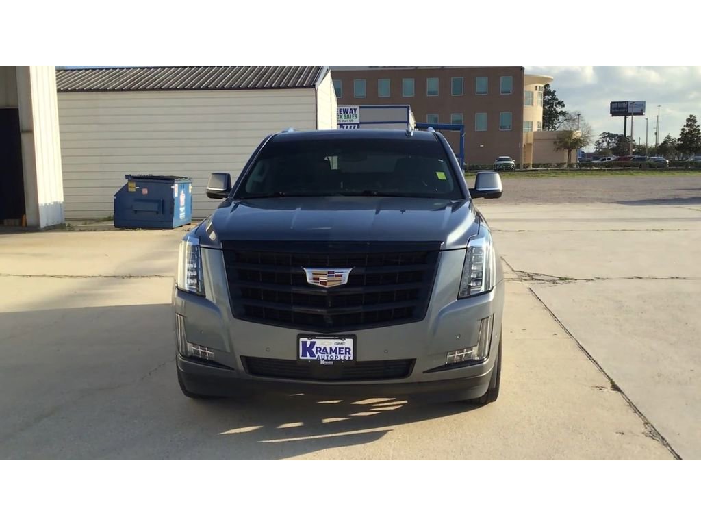 Used 2019 Cadillac Escalade Premium Luxury w/ Escalade Sport Edition image 3